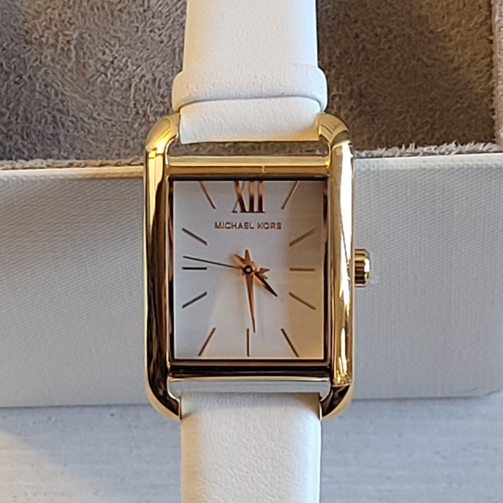 $118 NWT MICHAEL MICHAEL KORS Gold-Tone White Leather Watch - Picture 2 of 6